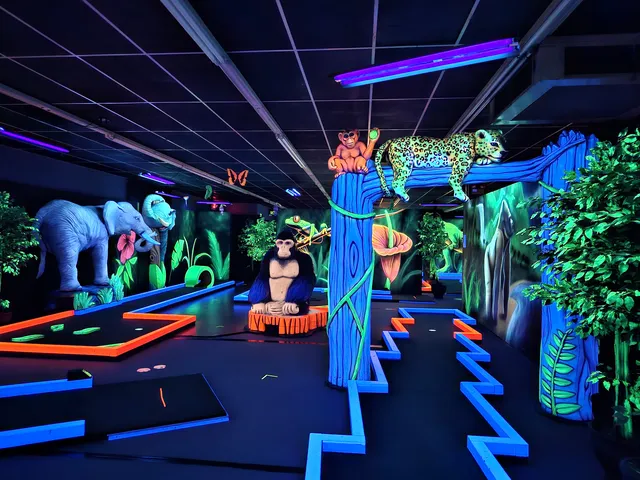 Glow Putt Mini Golf